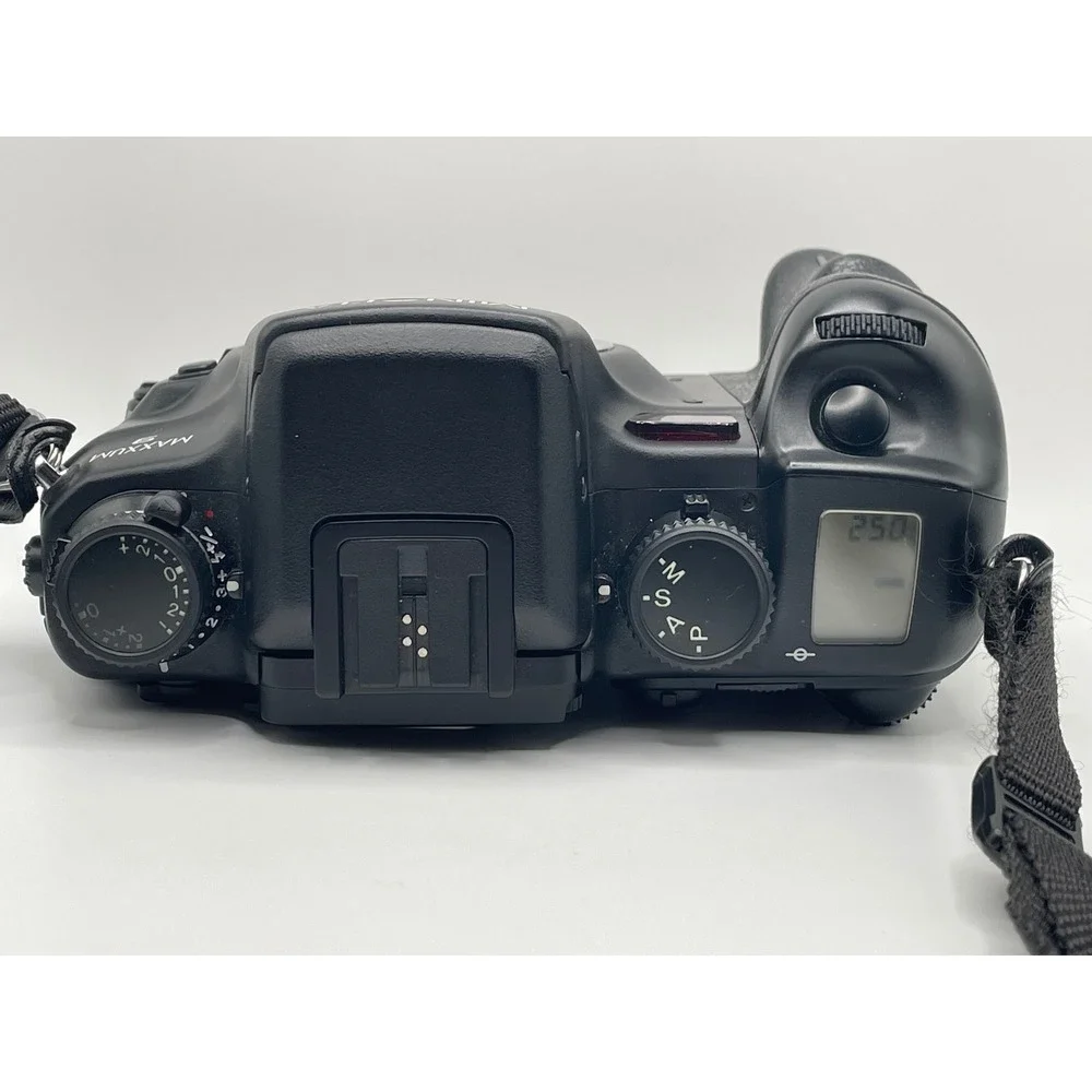 Minolta Maxxum 9 35mm SLR Film Camera w Strap and Manual Camera Only Fast Ship🔥